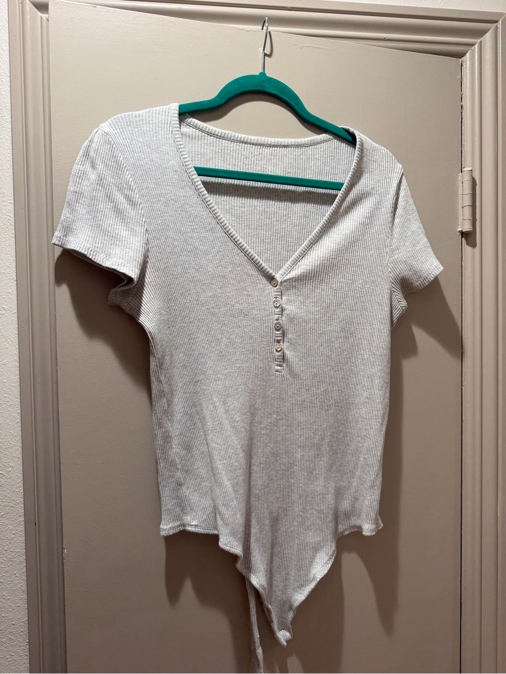 Anthropologie Short Sleeve Ribbed Button V-Neck Bodysuit — gray